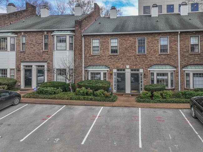 Building Photo - 116 Fairmont Pl
