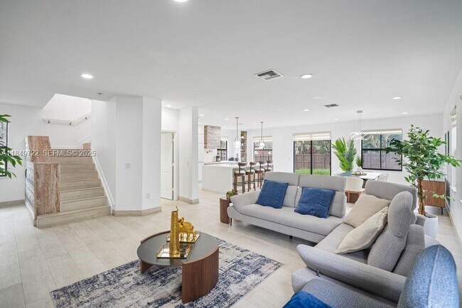 Building Photo - 10016 NW 89th Terrace