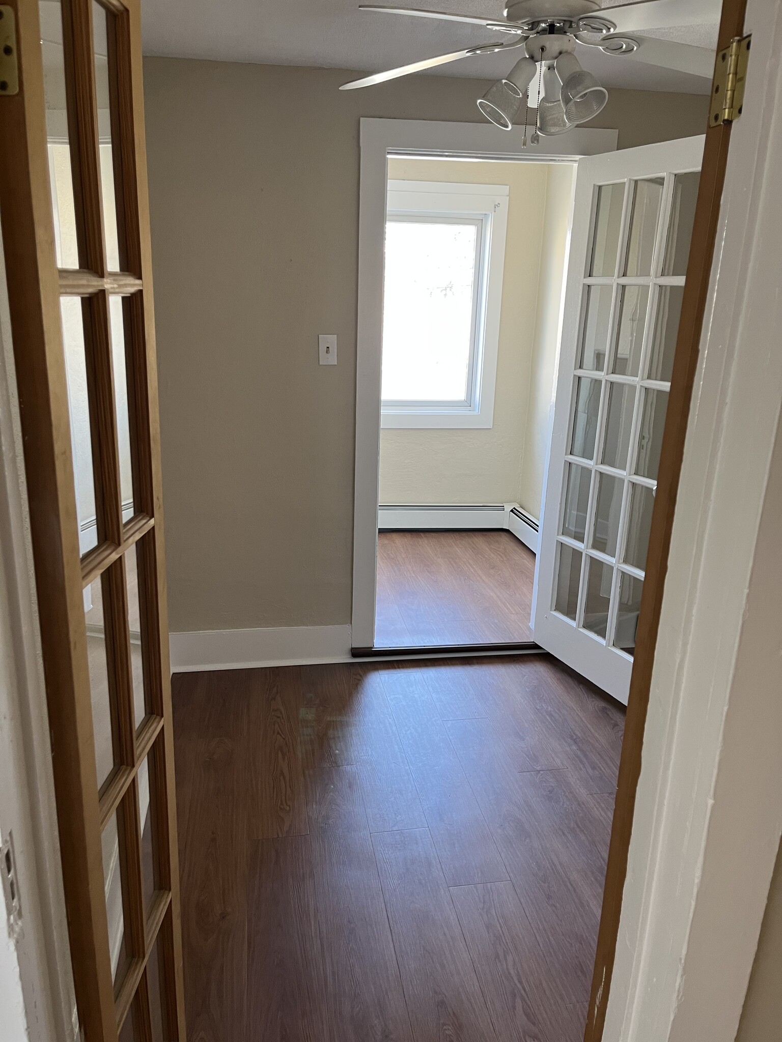 Bonus Room/ Office - 33 Washington St