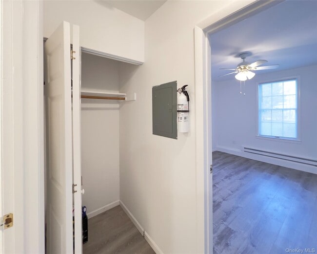 Building Photo - 330 Horsepound Rd