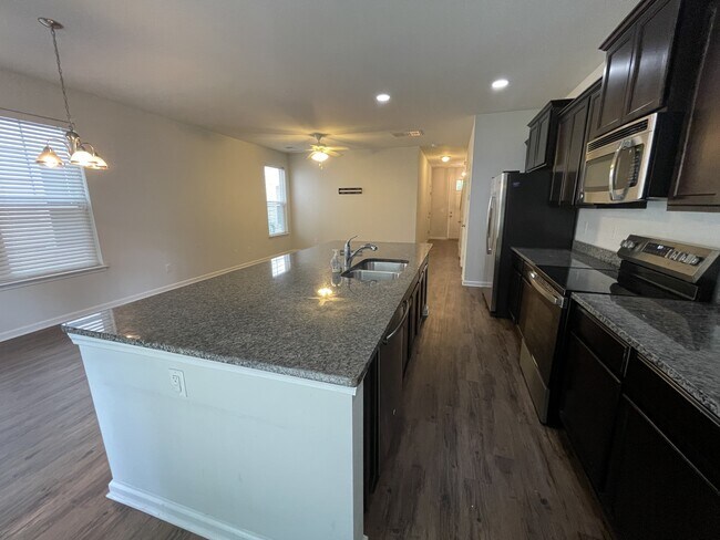 Building Photo - 4983 Hay Bale Ct