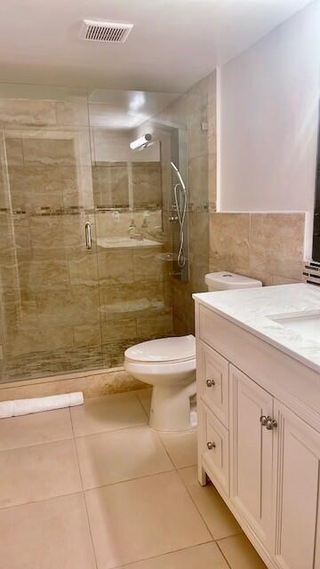 Building Photo - 6660 S Oriole Blvd