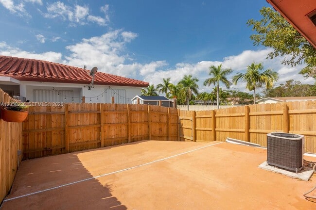 Building Photo - 20700 SW 81st Ave