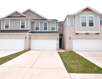 Building Photo - 2725 Woodall Dr