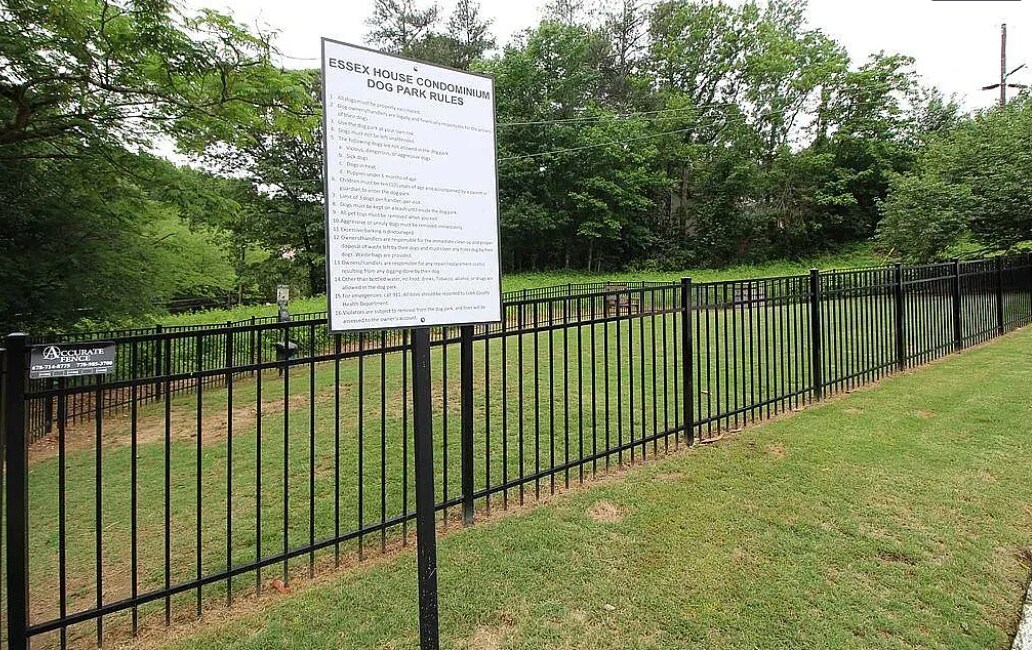 Building Photo - 3615 Essex Ave