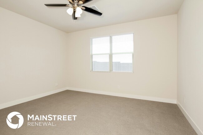 Building Photo - 8518 S 69th Ln