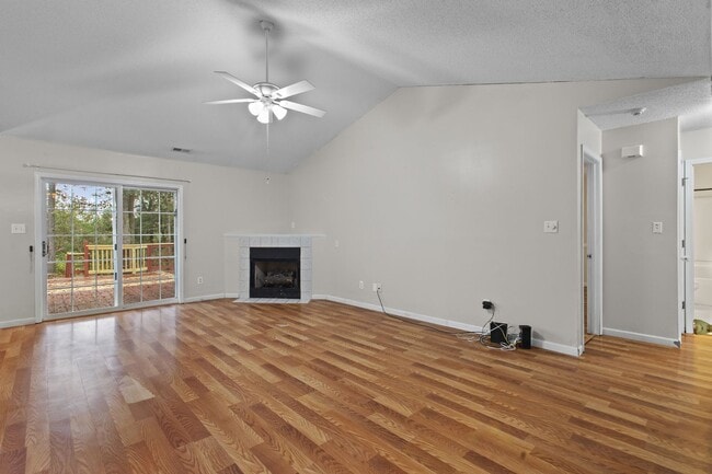 Building Photo - 206 Chokecherry S