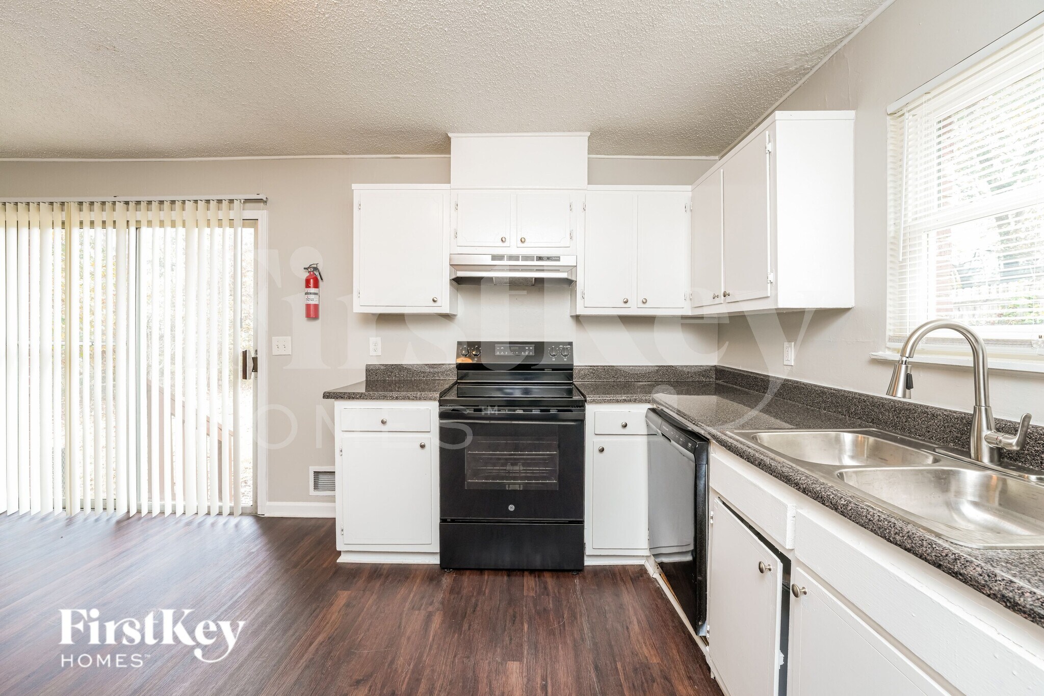 Building Photo - 123 Scarsdale Dr