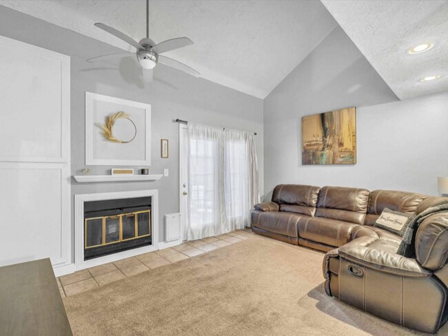 Building Photo - 4303 Loft Cove