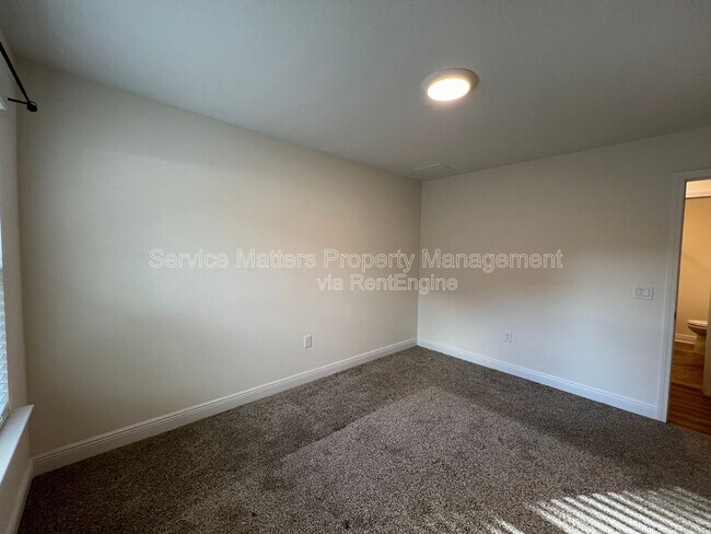 Building Photo - 4527 Plowman Ln