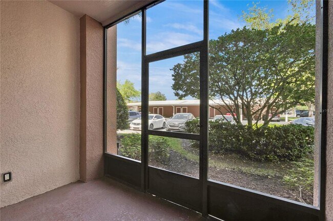 Building Photo - 8300 Portofino Dr