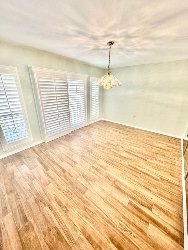 Building Photo - 937 Holbrook Cir