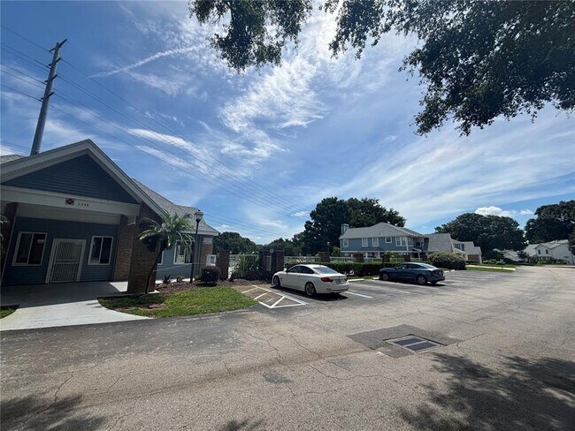Building Photo - 4813 Coachmans Dr