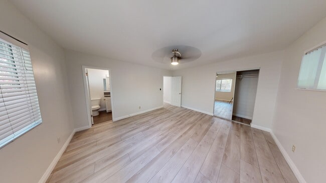 Building Photo - 5165 Remington Rd