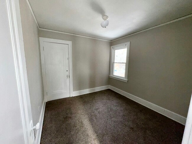 Building Photo - 15702 Cherrylawn St