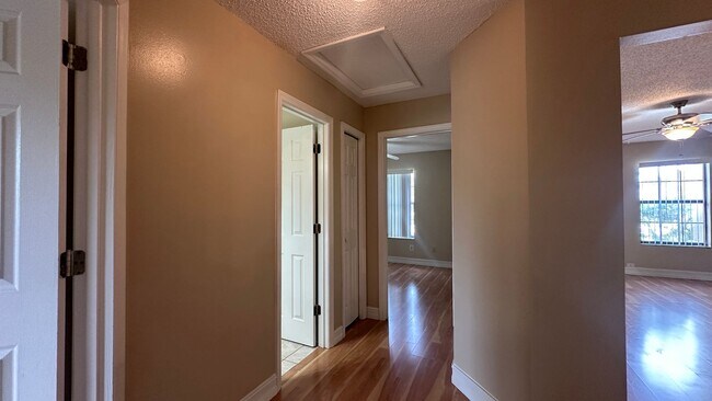 Building Photo - 487 Carrigan Ave