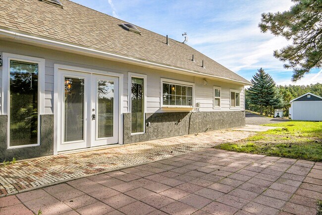 Building Photo - 6554 High Cir