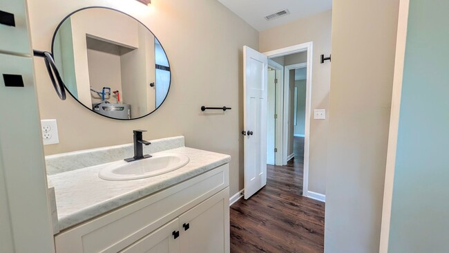 Building Photo - Newly Renovated | Upstairs Duplex | Minute...