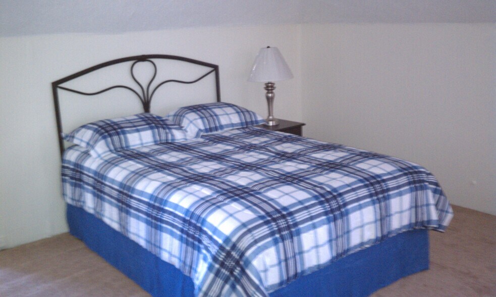 BR 2 - 436 E Pittsburgh St