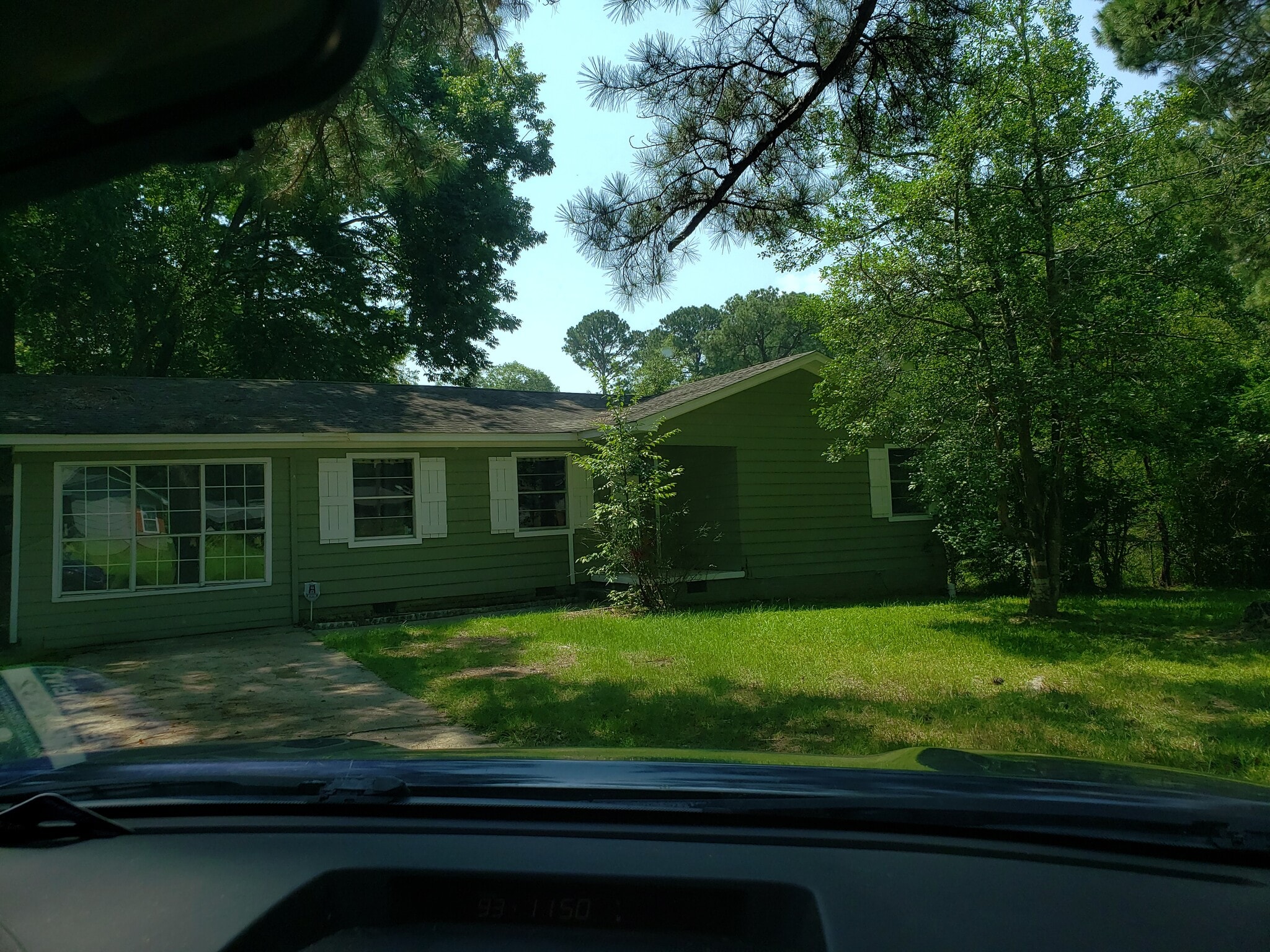 Building Photo - 563 N Park Dr