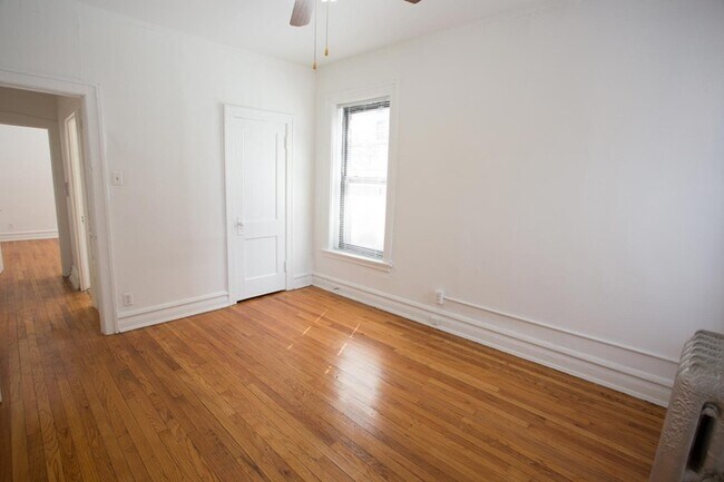 Floorplan - 5300-5308 S. Greenwood Avenue