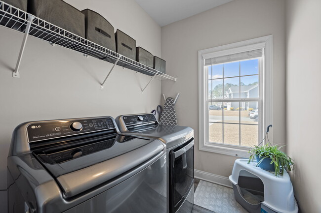 Building Photo - 878 Stormy Gale Ln