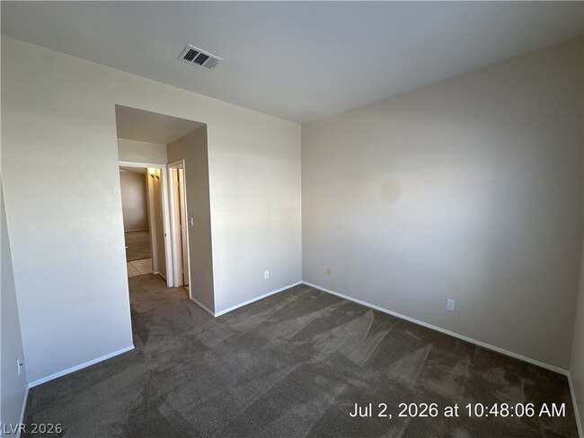 Building Photo - 122 McLaren St