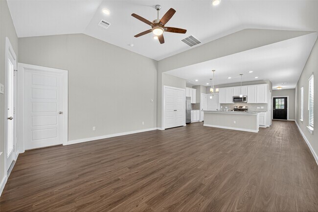 Building Photo - 21932 Juniper Crossing Dr