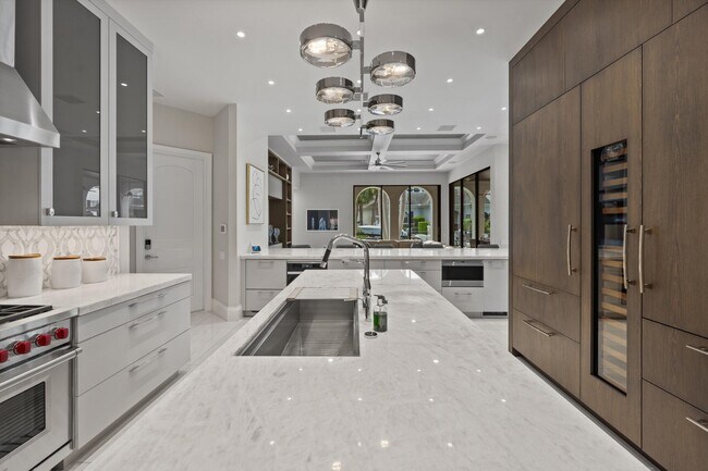 Building Photo - 7474 NE Bay Cove Ct