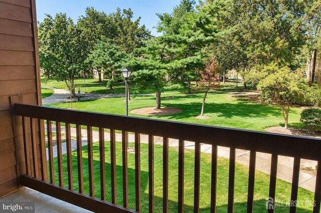 Building Photo - 2210 Sayre Dr