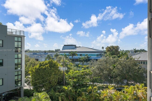 Building Photo - 575 Crandon Blvd