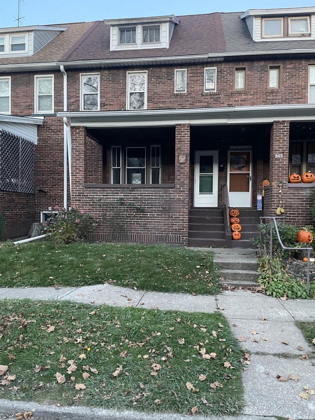 Building Photo - 861 Priestley Ave