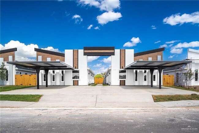 Primary Photo - 25 N Onyx Ave