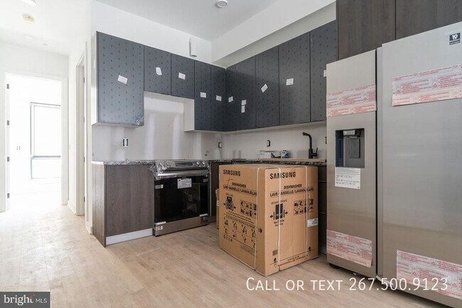 Building Photo - 1306 N Front St