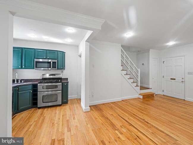 Building Photo - 423 Mt Vernon Ave