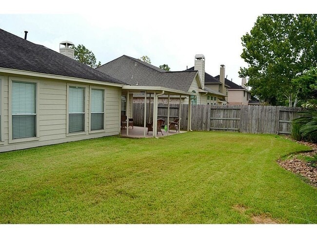 Building Photo - Glenhill Drive, Pearland, TX 77584 - 3 BR 2.5 BA single-family home