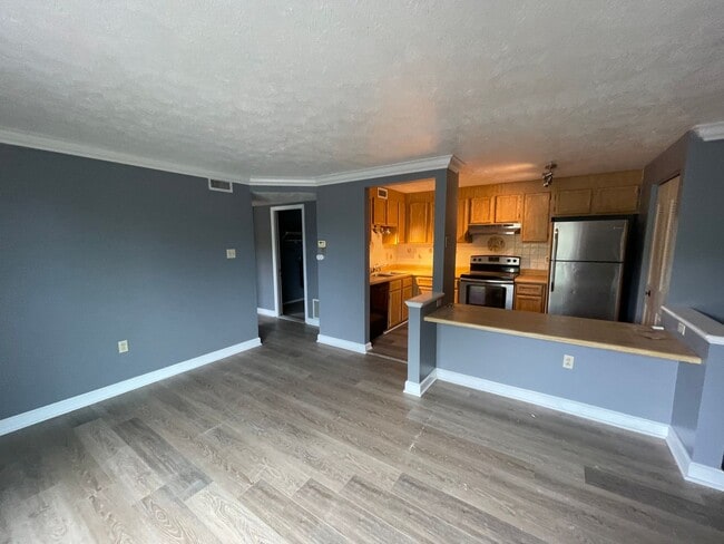 Building Photo - Hopewell - 2Br Condo - Independence Square
