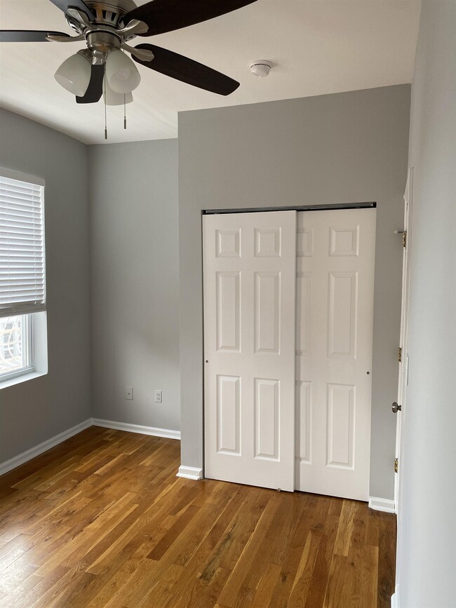 Building Photo - 734 Adams St