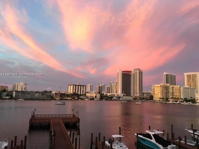 Building Photo - 400 Golden Isles Dr