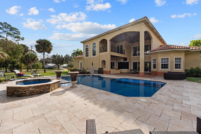 Building Photo - 14471 Paddock Dr