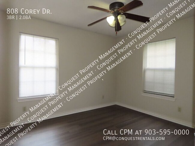 Building Photo - 808 Corey Dr