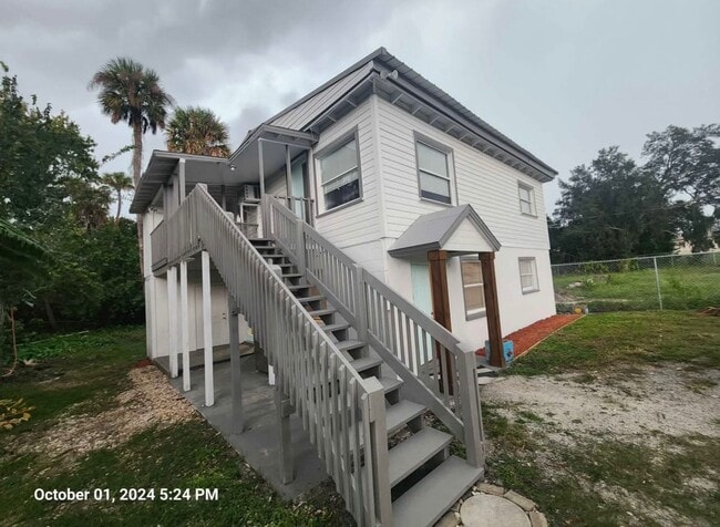 Building Photo - 615 Clearlake Rd