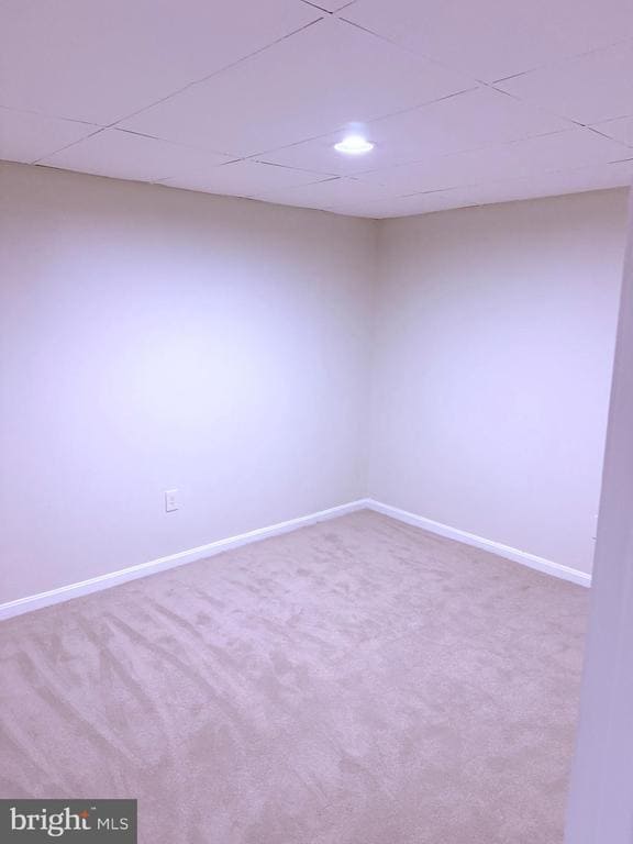 Building Photo - 8625 Point of Woods Dr