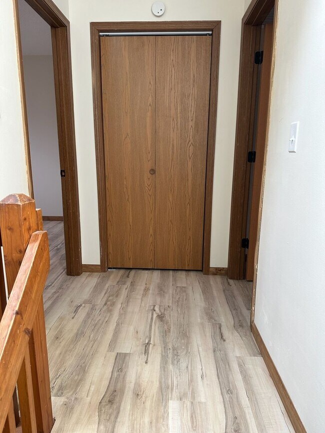 Building Photo - 3 bedroom, 3.5 bathroom, remodeled Southside townhome