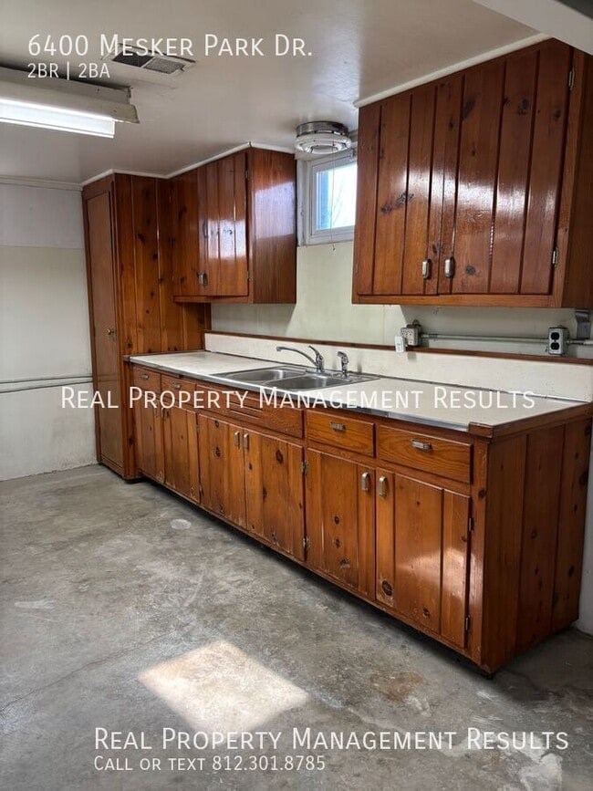 Building Photo - 6400 Mesker Park Dr