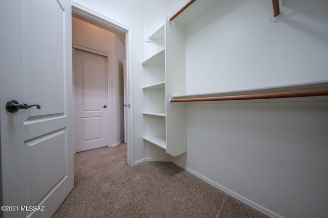 Building Photo - 10489 Bonpland Willow Dr