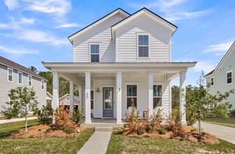 Building Photo - 399 Woodgate Wy