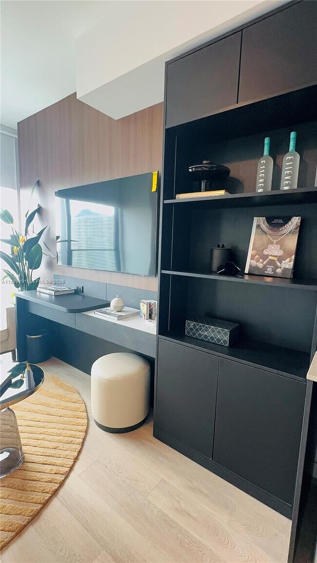 Building Photo - 20 NE 11th St