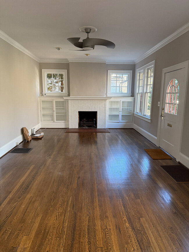 Building Photo - 719 Elmont Dr