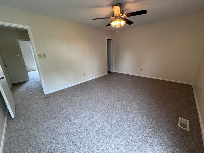 Building Photo - 4603 Dow Ct